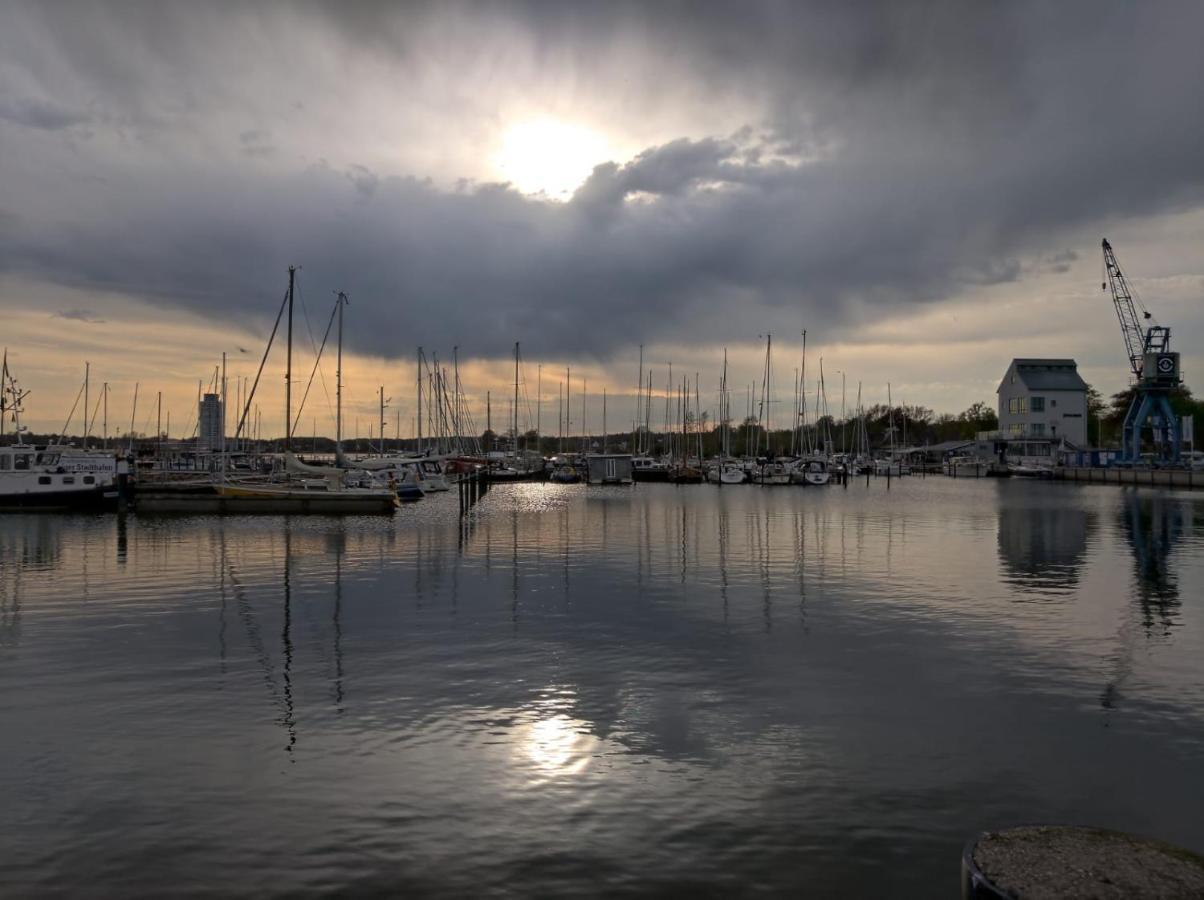 Ostsee Hausboot Schleswig Ostseeblick 1 Екстер'єр фото